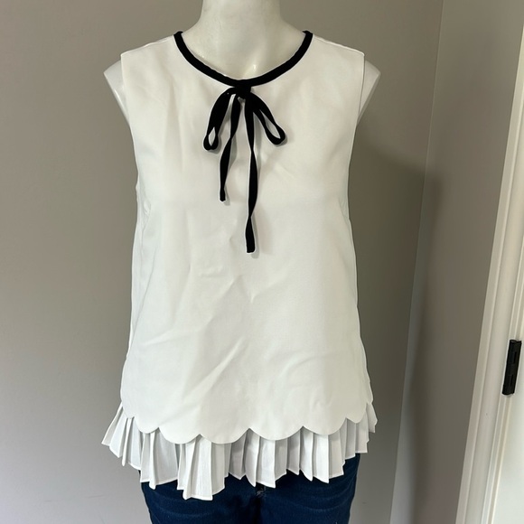 Tuckernuck English Factory White Blouse Scalloped Hem Pleated Black Bow Sz S - Picture 1 of 10